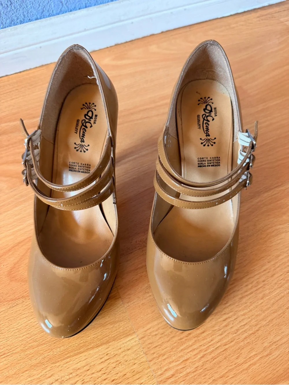 D’Elena Brown Patent Triple Strap Mary Jane Platform Heels Size 6 Made in Mexico